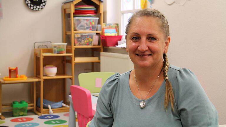 Aksana Brückner betreibt in Karlstadt schon länger eine Tagespflegeeinrichtung, die ab Oktober offiziell die erste Mini-Kita in Main-Spessart ist. Aksana Brückner betreibt in Karlstadt schon länger eine Tagespflegeeinrichtung, die ab Oktober offiziell die erste Mini-Kita in Main-Spessart ist.