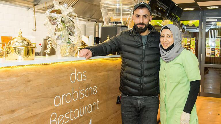 Sie haben sich ihren Lebenstraum erfüllt: Rawaa Taani und Mohammed Ghadab haben mitten in Schweinfurt ein arabisches Restaurant eröffnet. Sie haben sich ihren Lebenstraum erfüllt: Rawaa Taani und Mohammed Ghadab haben mitten in Schweinfurt ein arabisches Restaurant eröffnet.