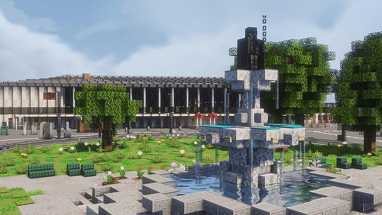 Aaron Gentner und Marie Weiand spielen leidenschaftlich gern Minecraft und bauen dort die Stadt Würzburg originalgetreu nach. Auf diesem Screenshot ist der Hauptbahnhof Würzburg zu sehen. Aaron Gentner und Marie Weiand spielen leidenschaftlich gern Minecraft und bauen dort die Stadt Würzburg originalgetreu nach. Auf diesem Screenshot ist der Hauptbahnhof Würzburg zu sehen.