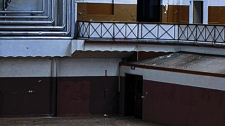 Noch in Schuss: Die ehemalige Sporthalle. Noch in Schuss: Die ehemalige Sporthalle.