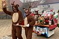 Auch der Weihnachtsmann nahm mit seinen Rentieren und den Weihnachtselfen am Umzug teil und verteilte fleißig Süßes.