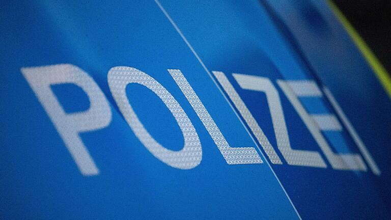 19-Jähriger springt vom Moped und flüchtet zu Fuß vor der Polizei