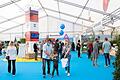 Sie ist eröffnet: Die Mainfranken-Messe 2021 auf den Mainwiesen in Würzburg. Bis 3. Oktober können sich die Besucherinnen und Besucher über die Angebote von Unternehmen, Verbänden und Organisationen der Region informieren.
