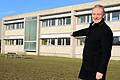 Die Hauptschule in Unterspiesheim wird in diesem Jahr abgerissen. Bürgermeister Horst Herbert rechnet ab Mai/Juni damit, 'wenn die Fledermäuse aus dem Gebäude ausgeflogen sind'.
