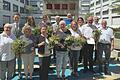 Bei der Feierstunde (vorne, von links): BRK-Kreisverbandsvorsitzende Helga Fleischer, Karin Nägele, Ulrike Preller, Claudia Kober, Ruth Tellert-Weigand, Richard Köth und BRK-Ehrenkreisbereitschaftsleiter Friedel Tellert sowie (hinten, von links) Landrat Florian Töpper, Gabriele Pfister, Ramona Dienstbier, Günter Schneider, Martin Bätz, stellvertretende BRK-Kreisgeschäftsführerin Gabi Siegmund und BRK-Kreisbereitschaftsleiter Uwe Hand.