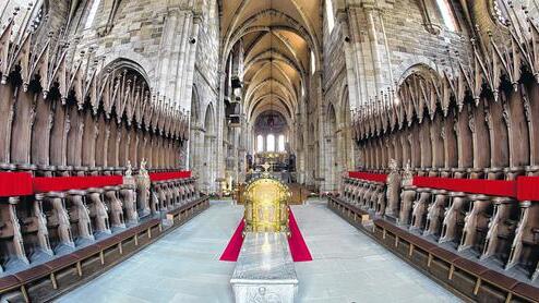 Bamberger Dom: Hier liegen ein Papst, ein heiliggesprochenes Kaiserpaar und ein König bestattet. Der Mythos aus den Gräbern wirkt bis heute.
