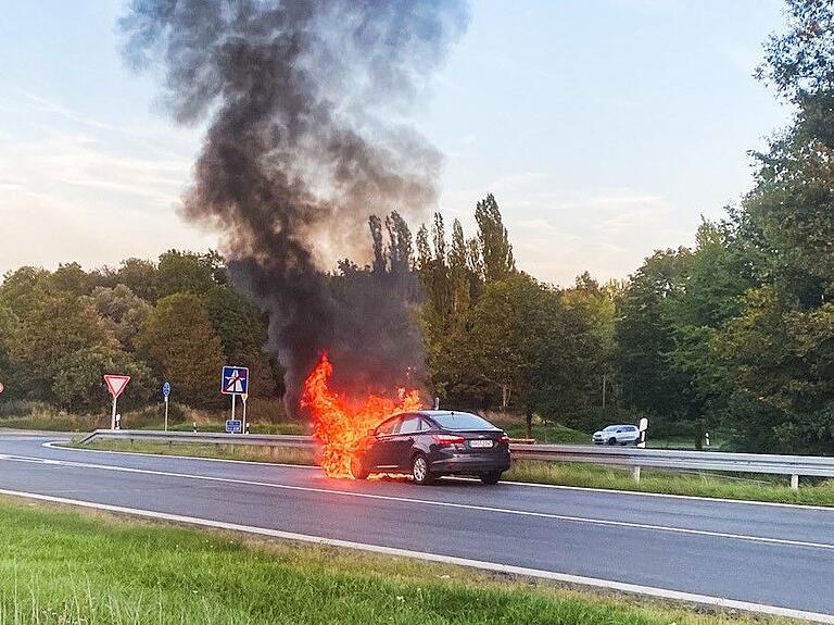 Das Auto von Familie Maier brannte Ende August nahe Knetzgau vollständig aus. Das Auto von Familie Maier brannte Ende August nahe Knetzgau vollständig aus. 