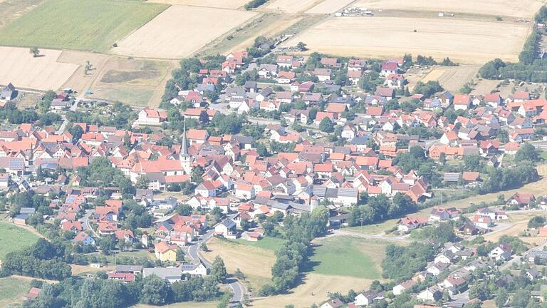 Der Gemeinde Hendungen muss ihren Haushaltsentwurf korrigieren und Einnahmen aus der Gewerbesteuer zurückzahlen. Der Gemeinde Hendungen muss ihren Haushaltsentwurf korrigieren und Einnahmen aus der Gewerbesteuer zurückzahlen. 