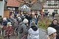 Ein Blick auf die Besucherinnen und Besucher des Adventsmarkts in Rabelsdorf am Nachmittag.