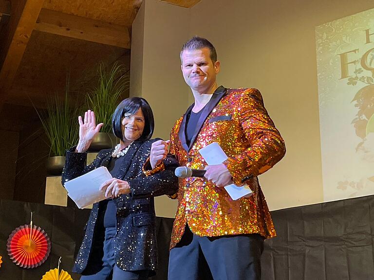 Annika Morgenroth und Patrick Hümmer führten in bewährter Weise als Moderatoren durch das Programm.