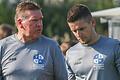 Kleinrinderfelds Trainerduo: Co-Trainer Hans-Jürgen Meyer (links) und Spielertrainer Dennie Michel. Meyer erzielte im Kreisliga-Nachholspiel nach einem Rückstand den zwischenzeitlichen Ausgleich. Am Ende gewann der TSV Kleinrinderfeld sein Heimspiel gegen Dettelbach und Ortsteile.