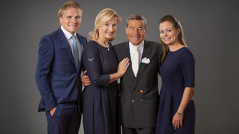 Welches der Kinder einmal die Firma übernimmt, steht noch nicht fest: Wolfgang und Elisabeth Grupp mit Bonita und Wolfgang jun.