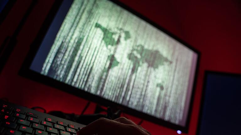 Finanzbetrug im Internet       -  Mit falschen Finanzprodukten im Internet wurden mindestens 170 Personen aus Deutschland um ihr Geld betrogen.
