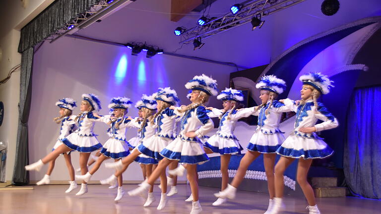 Die erste Prunksitzung des Erlenbacher Carneval-Vereins fand am Freitag in der voll besetzten Festhalle statt.