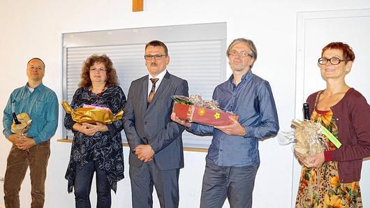 Bürgermeister Fischer (Mitte) mit Übersetzer Detlef Müller (links) und den Gestaltern der Ausstellung (weiter von links) Elisabeth Vogl, Josef Starkl und Michaela Schneider. Bürgermeister Fischer (Mitte) mit Übersetzer Detlef Müller (links) und den Gestaltern der Ausstellung (weiter von links) Elisabeth Vogl, Josef Starkl und Michaela Schneider.
