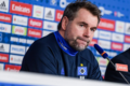 Wegen seiner Verpflichtung könnte der HSV Ärger bekommen: Trainer Bernd Hollerbach.