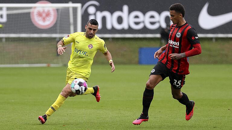 Fest verpflichtet: Hier noch im Testspiel gegen Tuta (rechts) und die Eintracht Frankfurt aktiv, wird Chris David künftig auch in der Zweiten Bundesliga für die Rothosen auflaufen. Fest verpflichtet: Hier noch im Testspiel gegen Tuta (rechts) und die Eintracht Frankfurt aktiv, wird Chris David künftig auch in der Zweiten Bundesliga für die Rothosen auflaufen.