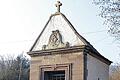 Tradition trifft Moderne: Eine Dreifaltigkeitskapelle (oben) soll Lauerbachkapelle (links), Kohlenbergkapelle (rechts) und Wegekapelle (unten) ergänzen.