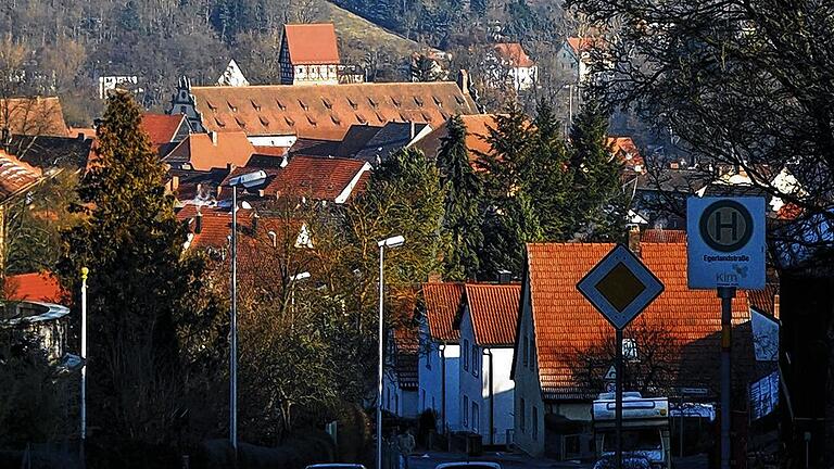 Die Schindbergstraße in Münnerstadt: Im Streit um Anliegerbeiträge für die Sanierung gab der Verwaltungsgerichtshof München jetzt in der Hauptsache der Stadt Münnerstadt Recht.