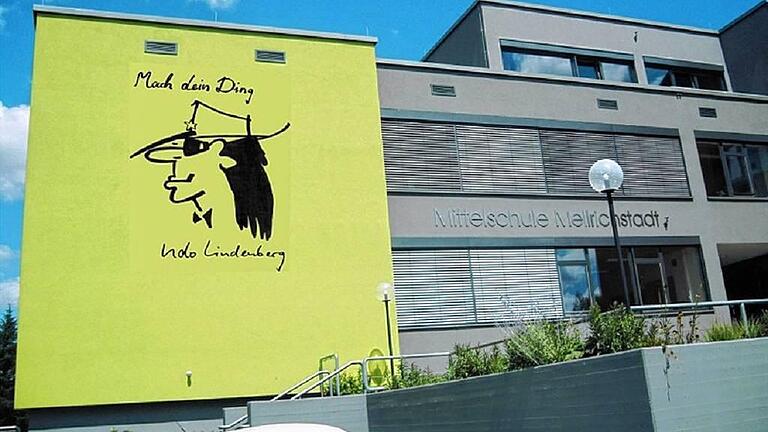 Udo Lindenberg       -  Die Mittelschule Mellrichstadt soll in Udo-Lindenberg-Mittelschule umbenannt werden.