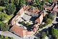 Mit seiner Drohne, an der eine hochauflösende Kamera angebracht ist, hat der Dachdeckermeister und Bausachverständige Klaus-Peter Kämmerer die Dachflächen von Schloss Oberschwappach überflogen. Dadurch können gezielt anfallende Reparaturen ausgeführt werden.