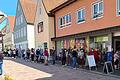 Lange Warteschlange bildeten sich am Sonntagnachmittag unter anderem vor der Eisdiele in der Bahnhofstraße.
