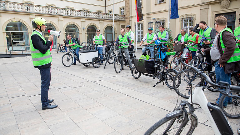 Die Kommission des AGfK entschied, dass Würzburg fahrradfreundlich ist. Die Kommission des AGfK entschied, dass Würzburg fahrradfreundlich ist.