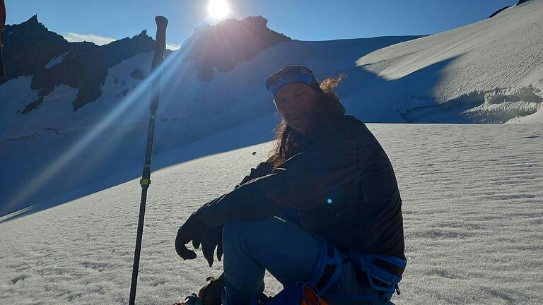 Erschöpft, aber glücklich: Frank Kreuzau genießt die Verschnaufpause auf dem Gletscher. Erschöpft, aber glücklich: Frank Kreuzau genießt die Verschnaufpause auf dem Gletscher.