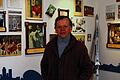 Museumsbesuch: Hans Georg Keßler führt die Besucher durch die Gedenkstätte. Zu jedem Exponat kann er eine eigene Geschichte erzählen.