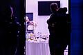 Schüsse bei Hochzeit in Fürth       -  Polizisten stehen vor der Eventlocation in Fürth.