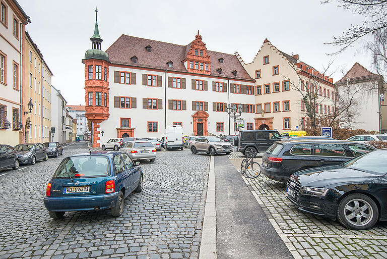 Auch der Kardinal-Döpfner-Platz vor dem Bischofs-Palais soll verkehrsberuhigt werden, heißt es im Antrag der SPD. Auch der Kardinal-Döpfner-Platz vor dem Bischofs-Palais soll verkehrsberuhigt werden, heißt es im Antrag der SPD.