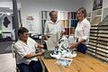 Raumausstattung Bauer feiert 150.Geburtstag. Das Foto zeigt (von links) Seniorchefin Iris Bauer, Seniorchef Wolfgang Bauer und Juniorchefin Sonja Bauer. Foto: Thomas Malz       -  Raumausstattung Bauer feiert 150.Geburtstag. Das Foto zeigt (von links) Seniorchefin Iris Bauer, Seniorchef Wolfgang Bauer und Juniorchefin Sonja Bauer. Foto: Thomas Malz