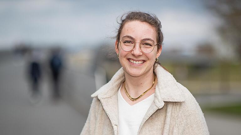 Helen Schweizer (21) aus Würzburg Helen Schweizer (21) aus Würzburg