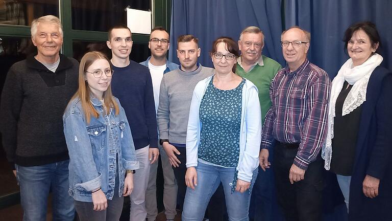 Die Gründungsvorstandschaft mit (von links) Walter Kammerath, Schatzmeisterin Johanna Eichhorn, Vorsitzenden Winfried Geuß, Schriftführer Johannes Erlwein, Jens Breunig, Kirsten Wagenhäuser, Reinhold Heilmann, stellvertretender Vorsitzender Gerald Makowski und Brigitte Koritke-Gemmer.