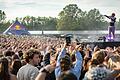 Ski Aggu begeisterte seine Fans auf der Mainstage-Bühne. Tausende Menschen besuchten am Samstag das Heroes Festival in Geiselwind.