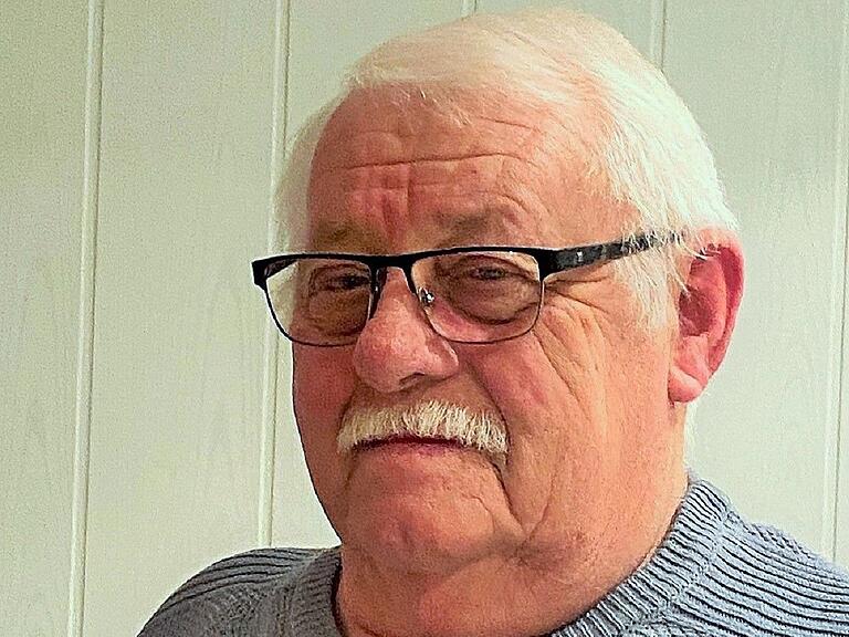 Ernst Schneider. Ernst Schneider.
