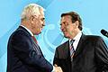 Peter Hartz -  Hartz IV       -  Peter Hartz 2002 mit Ex-Kanzler Gerhard Schröder.