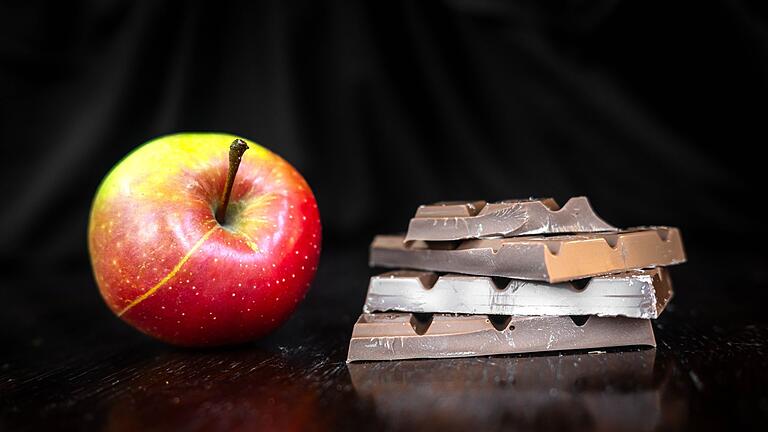 Ernährungstrends - Bei einer Orthorexie wird Essen in gut und böse eingeteilt. (Illustration) Ernährungstrends - Bei einer Orthorexie wird Essen in gut und böse eingeteilt. (Illustration)