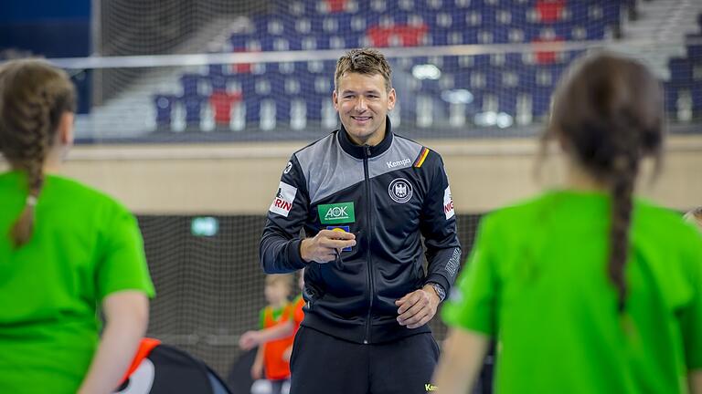 Grundschulprojekt: Training mit Handball-Stars zu gewinnen