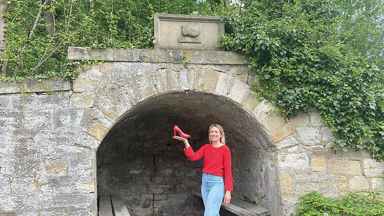 Einmal Cinderella sein: Die ehemalige Schweinfurter Weinprinzessin Christina Schuhmann liebt die Geschichte rund um Judiths Schuh.