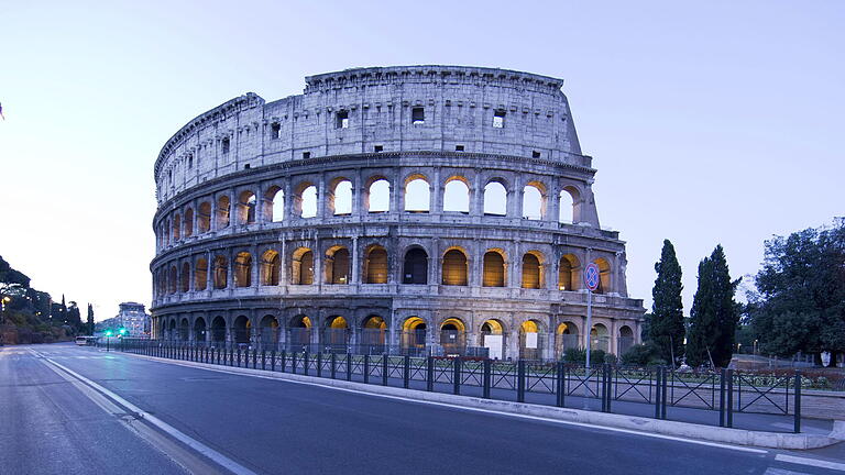 Colosseum.jpg       -  Auch das Kolosseum in Rom bleibt von Kritzeleien nicht verschont.