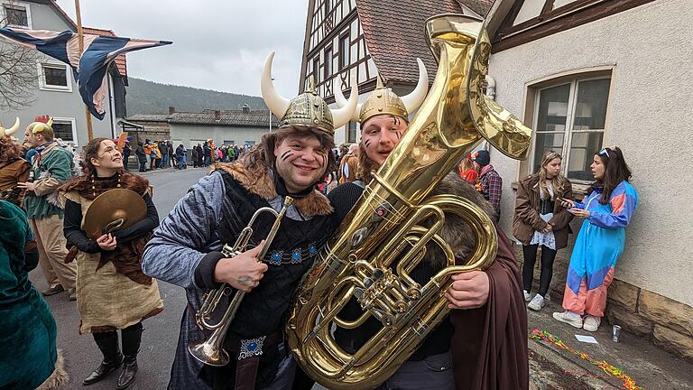 Wie viel Gema-Gebühren anfallen, richtet sich beim Faschingsumzug in Steinach nach der Anzahl der teilnehmenden Musikkapellen. Wie viel Gema-Gebühren anfallen, richtet sich beim Faschingsumzug in Steinach nach der Anzahl der teilnehmenden Musikkapellen.