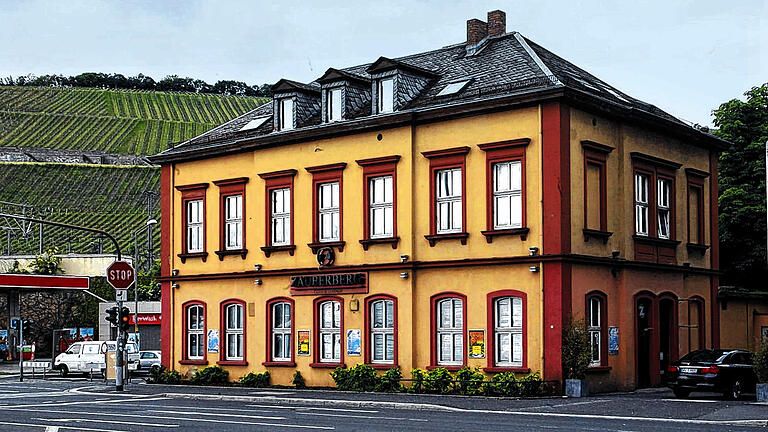 Der Club „Zauberberg“ in der Veitshöchheimer Straße: Der aus Karlstadt stammende Franz Amrehn hat ihn im August 1981 gegründet. Der Club „Zauberberg“ in der Veitshöchheimer Straße: Der aus Karlstadt stammende Franz Amrehn hat ihn im August 1981 gegründet.