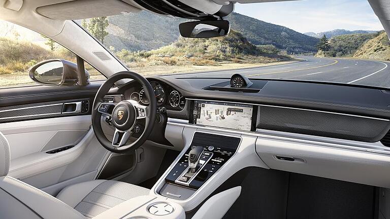 Innen digital total: der Porsche Panamera