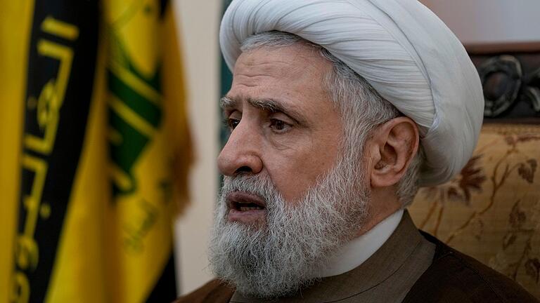 Hisbollah-Chef Naim Kassim       -  Der neue Hisbollah-Chef Naim Kassim verspricht, eng mit der libanesischen Armee zusammenzuarbeiten. (Archiv)