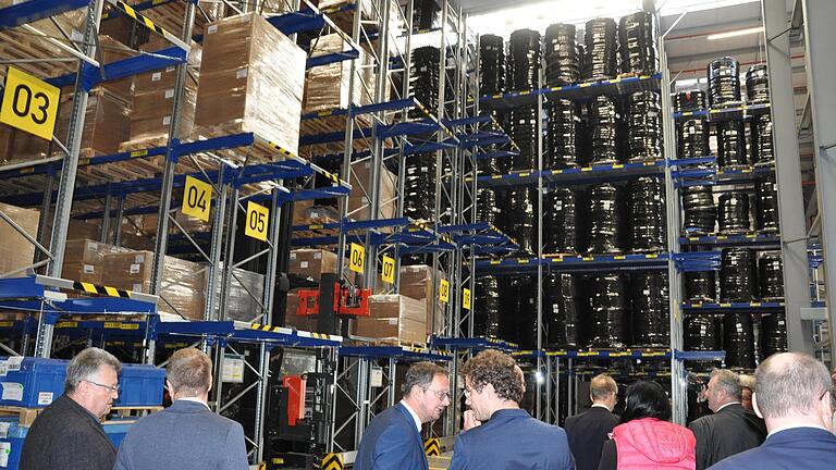 Das neue Logistikzentrum von Maincor in Knetzgau bietet Platz für rund 10.000 Paletten.