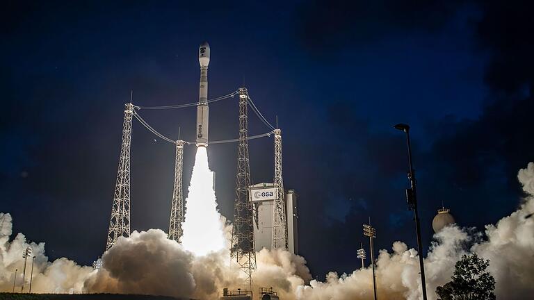 Start der europäischen Vega C Rakete       -  Die Vega C ist erstmals nach knapp zwei Jahren wieder erfolgreich ins Weltall geflogen.