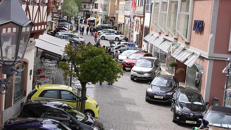 Die Automeile in Karlstadts Altstadt öffnet am Samstag und Sonntag. 6. und 7. Mai, jeweils von 10 bis 18 Uhr ihre Pforten. Die Automeile in Karlstadts Altstadt öffnet am Samstag und Sonntag. 6. und 7. Mai, jeweils von 10 bis 18 Uhr ihre Pforten.