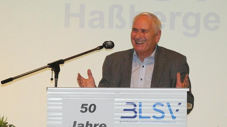 Martin Hußlein war im Olympiajahr 1972 Fackelträger und erzählte im Interview mit Moderator Matthias Lewin einige amüsante Anekdoten auf der Jubiläumsfeier des BLSV.