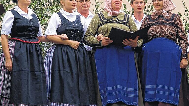 Heimatliebe: Der Nadascher Chor mit seinen Heimatliedern bewegte die Zuhörer.